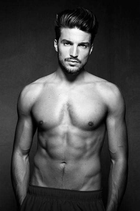 mariano di vaio body.